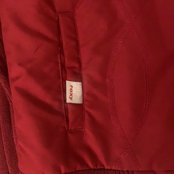 Roxy Red Jacket ❄️ - Picture 2 of 3